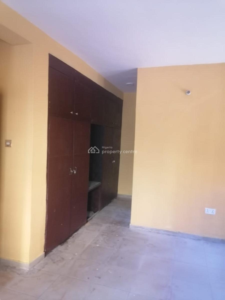 2 Bedrooms, Downstairs Flat., Opposite Thomas Estate on Ado Road, Ajah, Lagos, Flat / Apartment for Rent