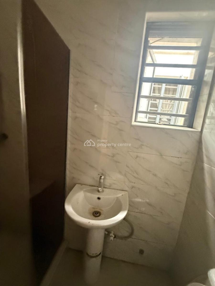 Newly Spacious Semi Master in a Secured Estate, Orchid Road,  Royal Pine Estate, Lekki, Lagos, Self Contain (single Rooms) for Rent