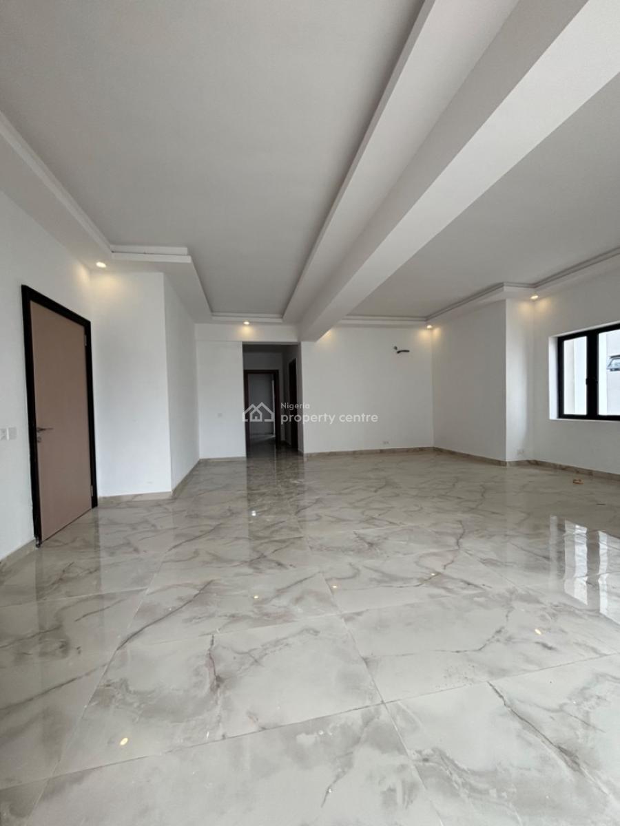 Lovely and Spacious  2 Bedroom Flat with an Elevator, Pool and Gym, Lekki Phase 1, Lekki, Lagos, Flat / Apartment for Rent