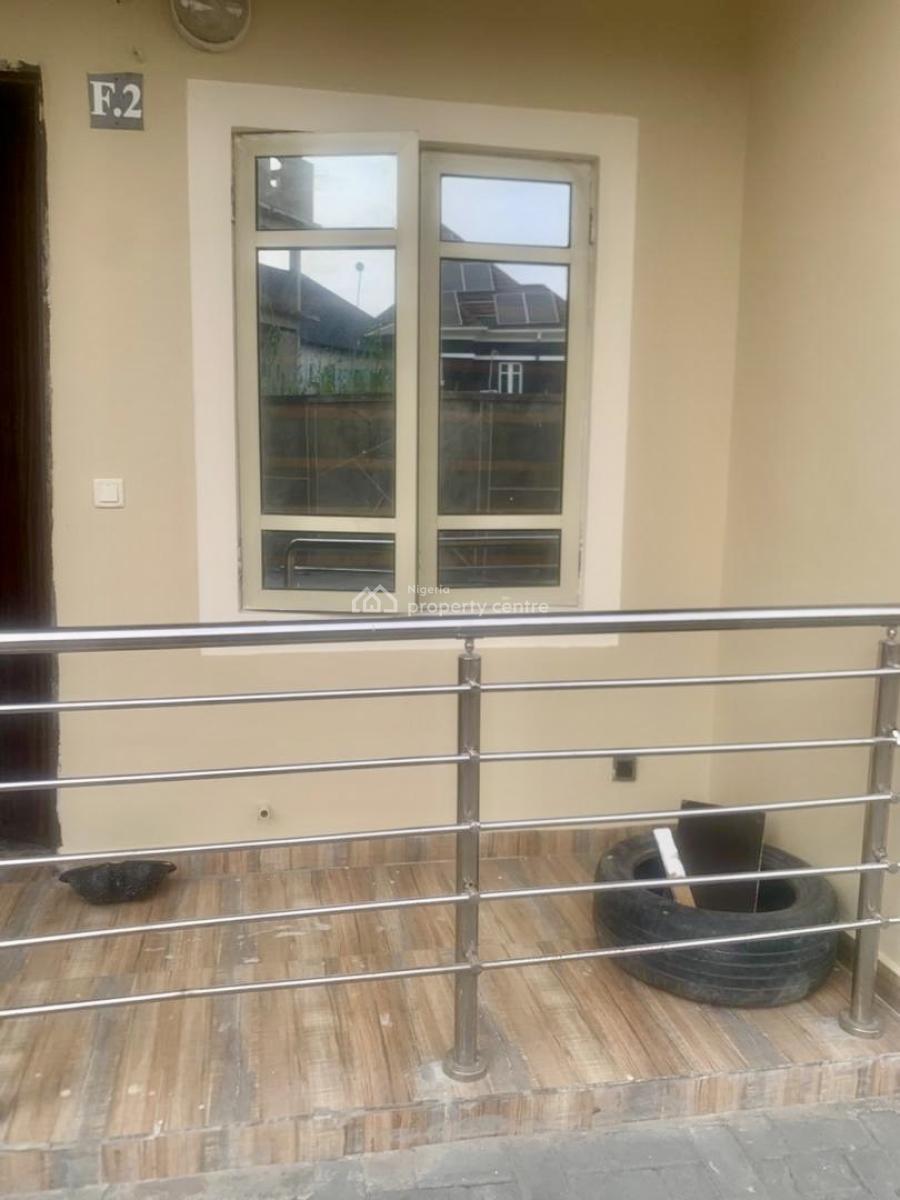 Beautiful 2 Bedroom Flat Upstairs, Chevron Area, Lekki, Lagos, Flat / Apartment for Rent