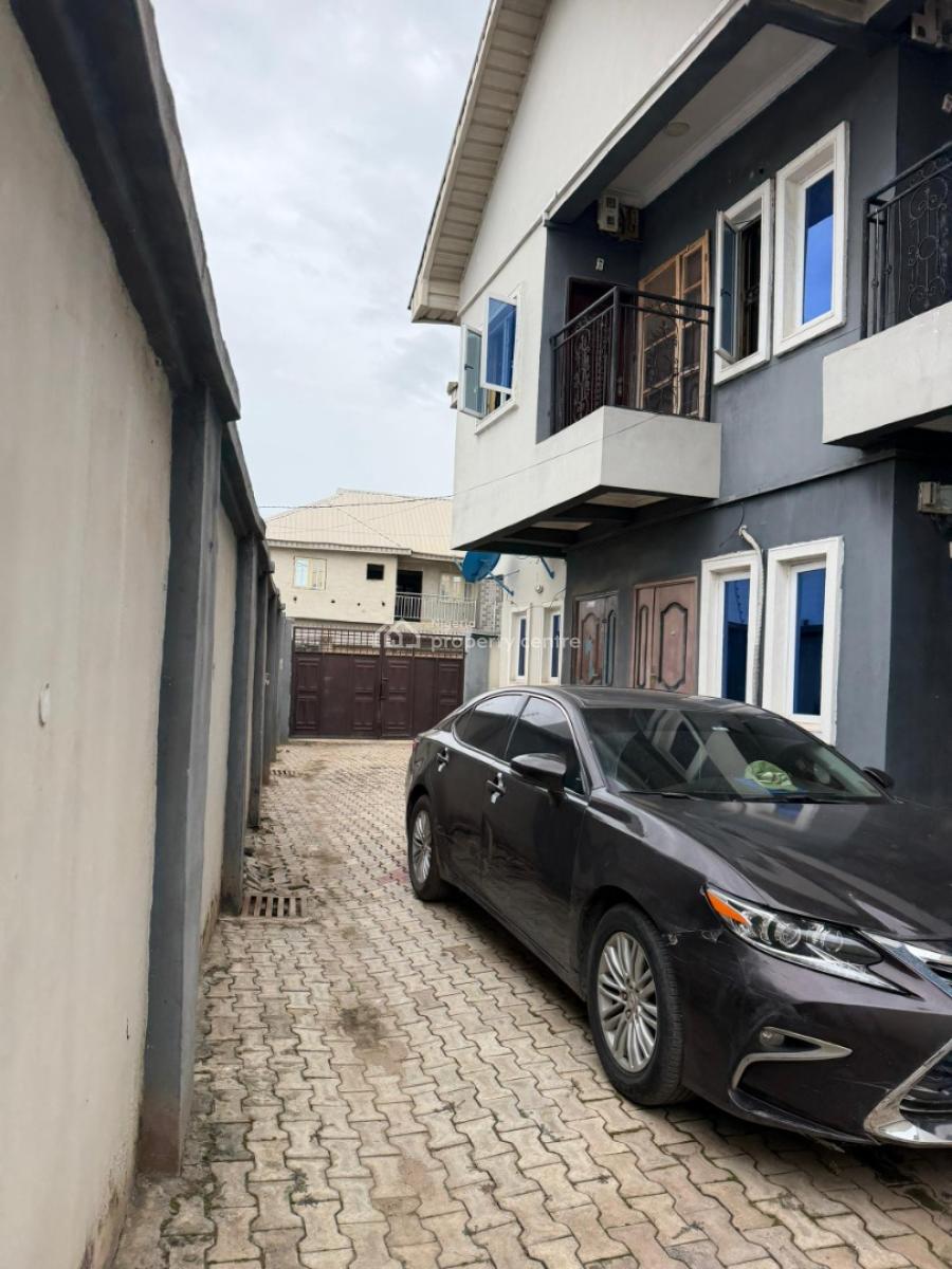 4 Units of 2 Bedrooms Flat with All Modern Facilities, Orange Gate, Oluyole Estate, Ibadan, Oyo, Block of Flats for Sale
