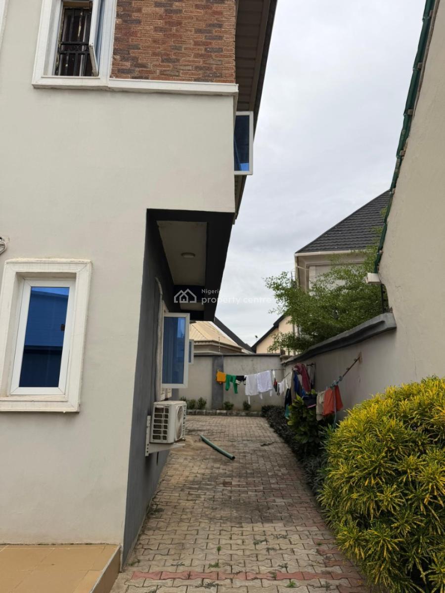 4 Units of 2 Bedrooms Flat with All Modern Facilities, Orange Gate, Oluyole Estate, Ibadan, Oyo, Block of Flats for Sale