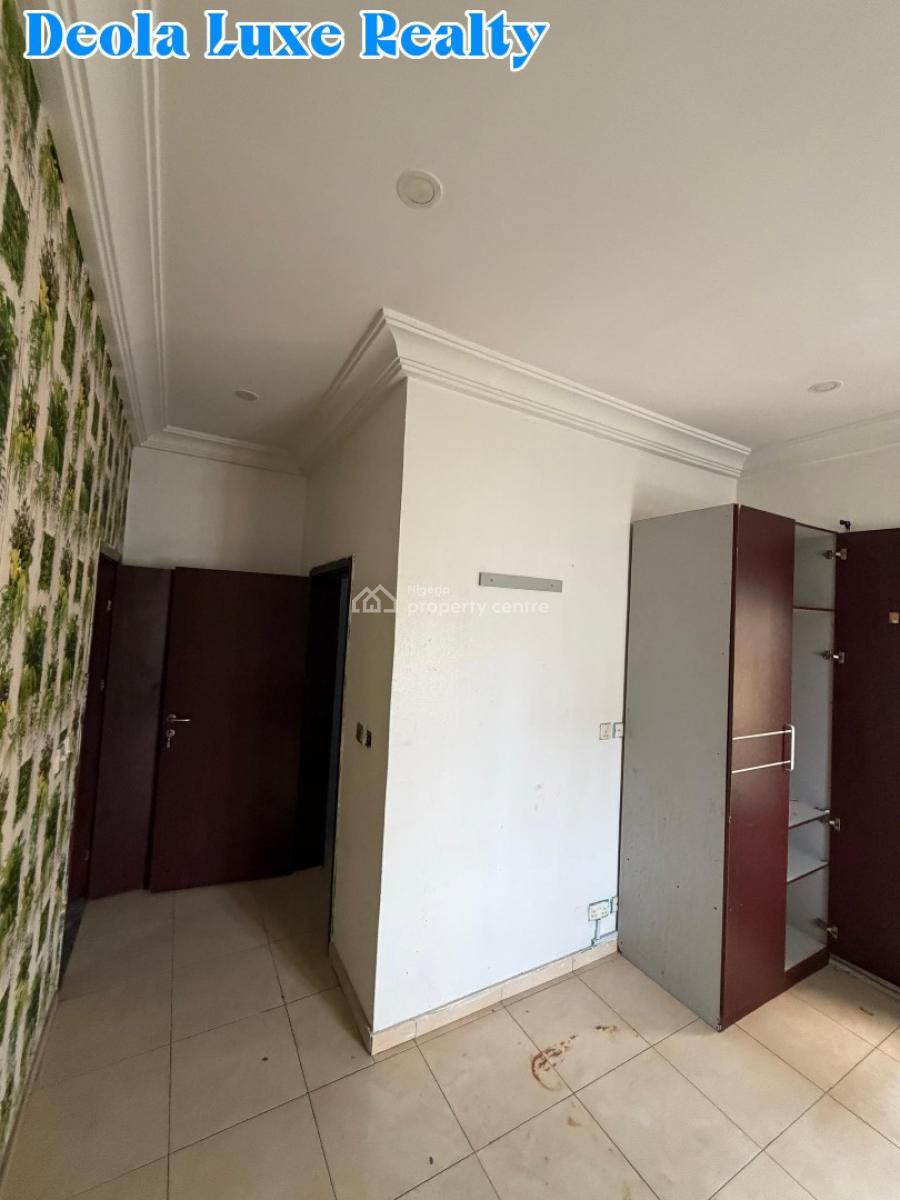 a Nice Room Self Contained (fully Serviced), Off Admiralty Way, Lekki Phase 1, Lekki, Lagos, Self Contain (single Rooms) for Rent