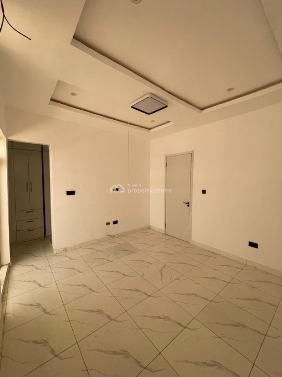 Distress Awoof Self Compound 4 Bedroom Semi Detached Duplex, Ikota Gra, Ikota, Lekki, Lagos, Semi-detached Duplex for Sale