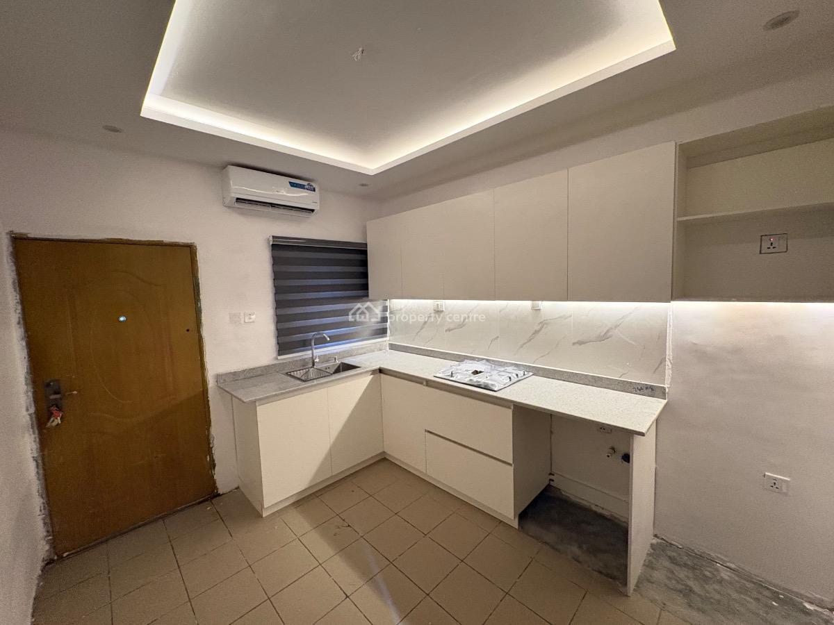 1 Bedroom/mini Flat, Ikota Villa Estate, Lekki Phase 2, Lekki, Lagos, Mini Flat (room and Parlour) for Rent