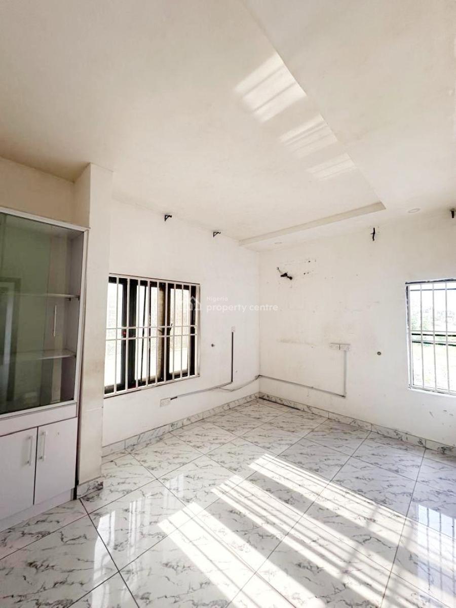 Luxury & Relatively New 3 Bedroom Apartment in an Estate, Gbagada, Lagos, Flat / Apartment for Rent