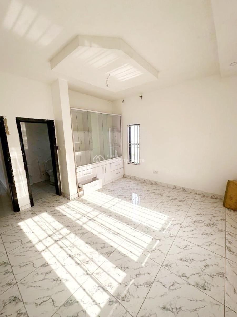 Luxury & Relatively New 3 Bedroom Apartment in an Estate, Gbagada, Lagos, Flat / Apartment for Rent