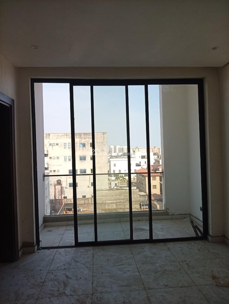 Luxury 3 Bedroom Penthouse, Lekki Phase 1, Lekki, Lagos, Block of Flats for Sale