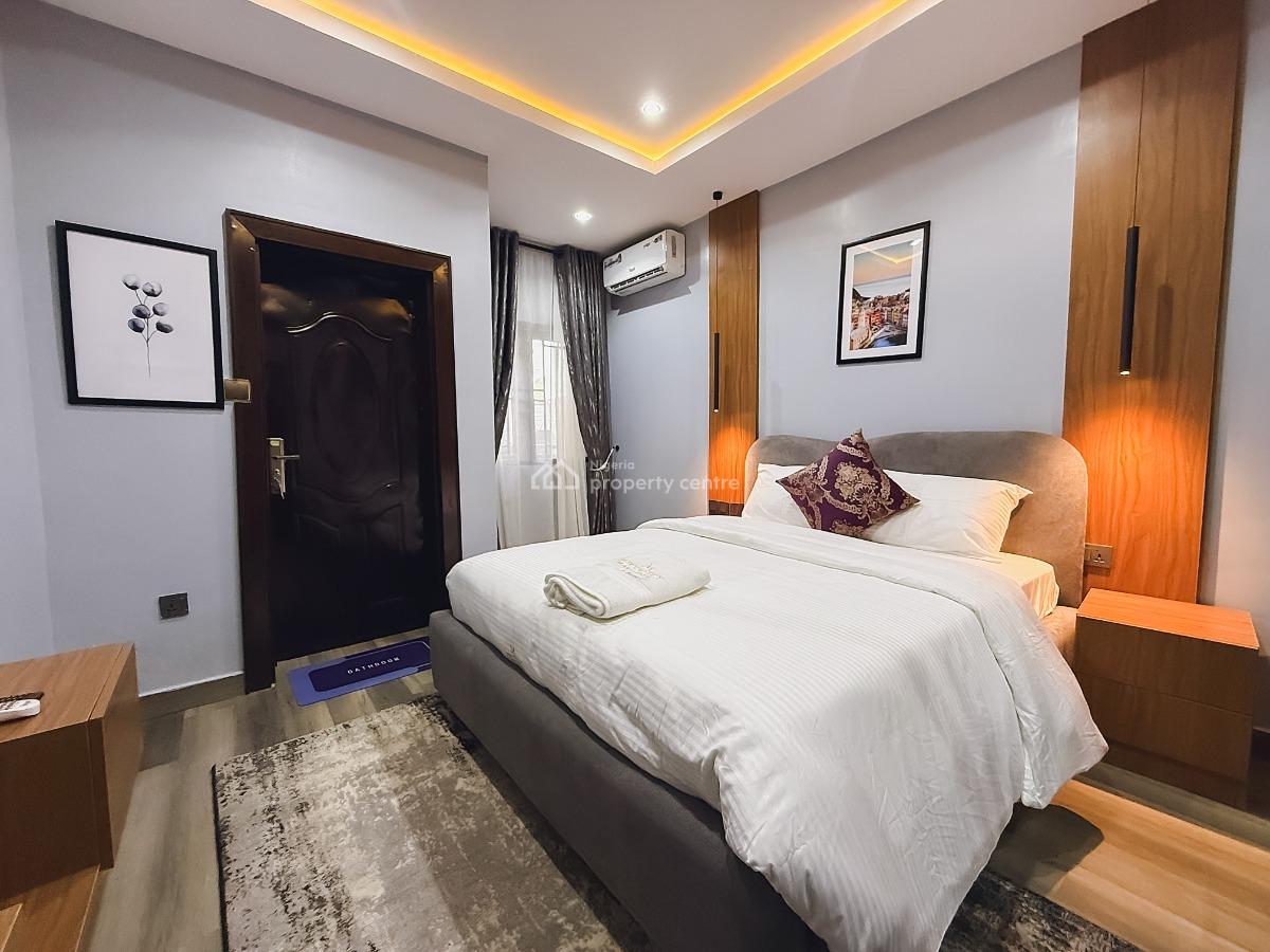 Markdestly Oud 3bed Apartments, 3rd Avenue, Gwarinpa, Abuja, Flat / Apartment Short Let