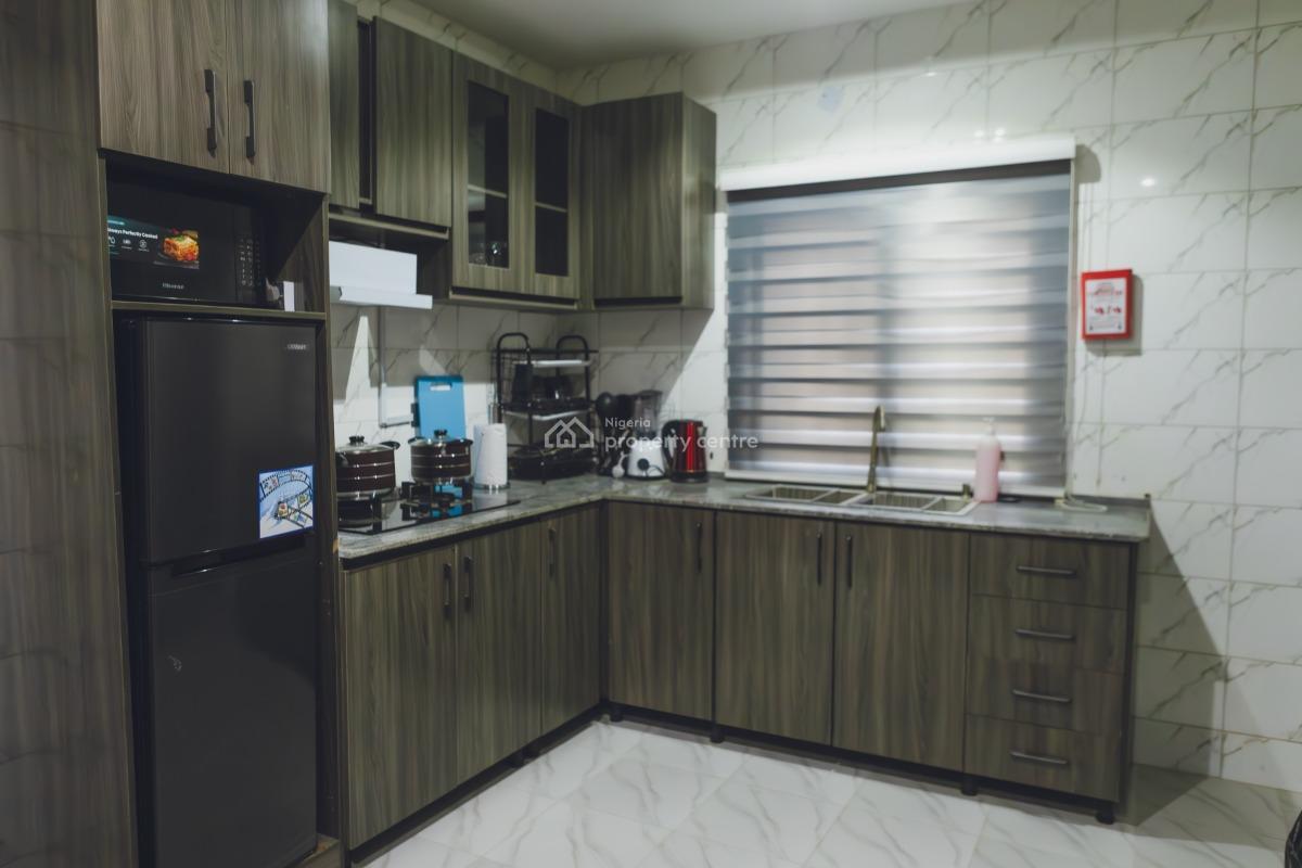 Markdestly Oud 3bed Apartments, 3rd Avenue, Gwarinpa, Abuja, Flat / Apartment Short Let