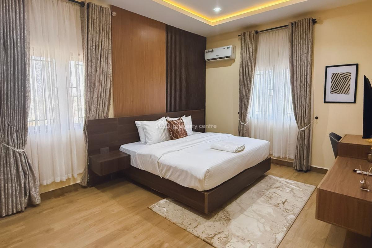 Markdestly Phyllia 3bed Apartments, 3rd Avenue, Gwarinpa, Abuja, Flat / Apartment Short Let