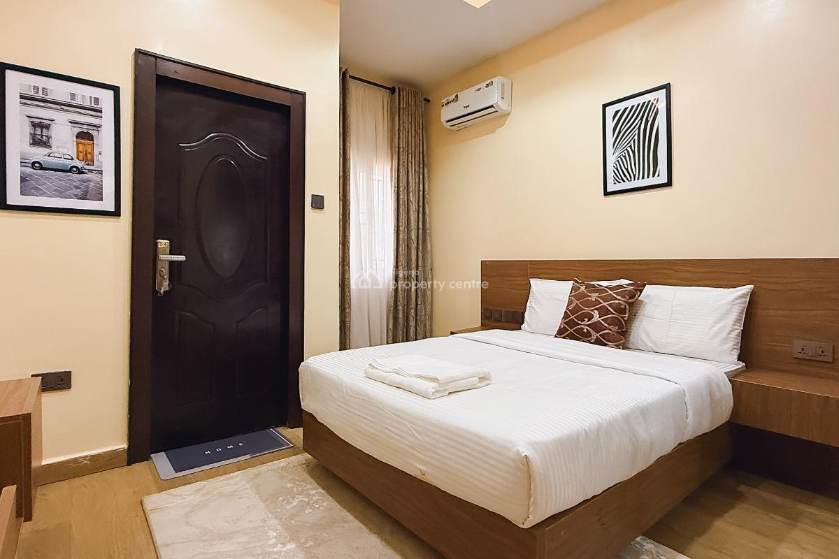 Markdestly Phyllia 3bed Apartments, 3rd Avenue, Gwarinpa, Abuja, Flat / Apartment Short Let