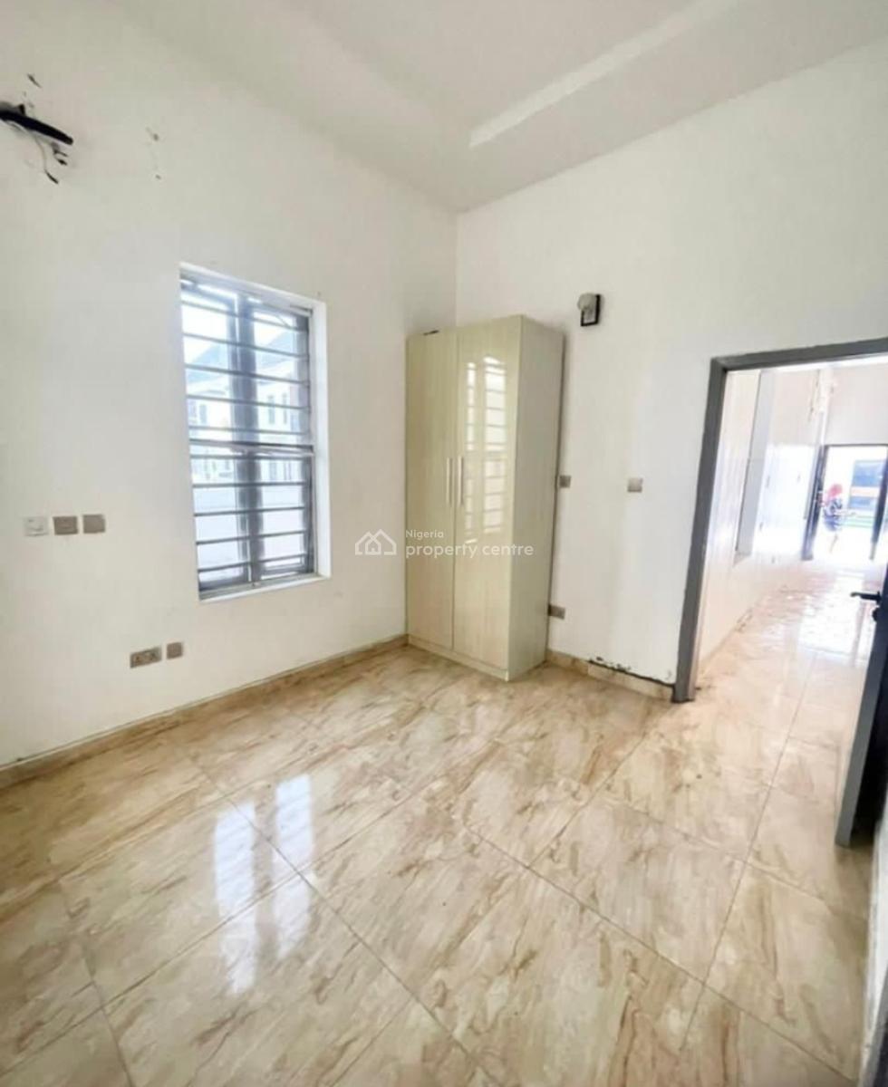 Room Downstairs, Orchid Road, Ikota, Lekki, Lagos, Self Contain (single Rooms) for Rent