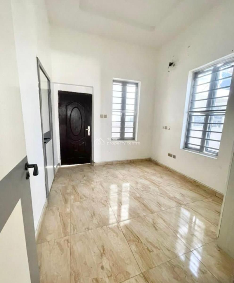 Room Downstairs, Orchid Road, Ikota, Lekki, Lagos, Self Contain (single Rooms) for Rent