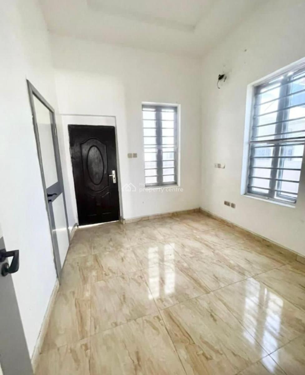 Room Downstairs, Orchid Road, Ikota, Lekki, Lagos, Self Contain (single Rooms) for Rent