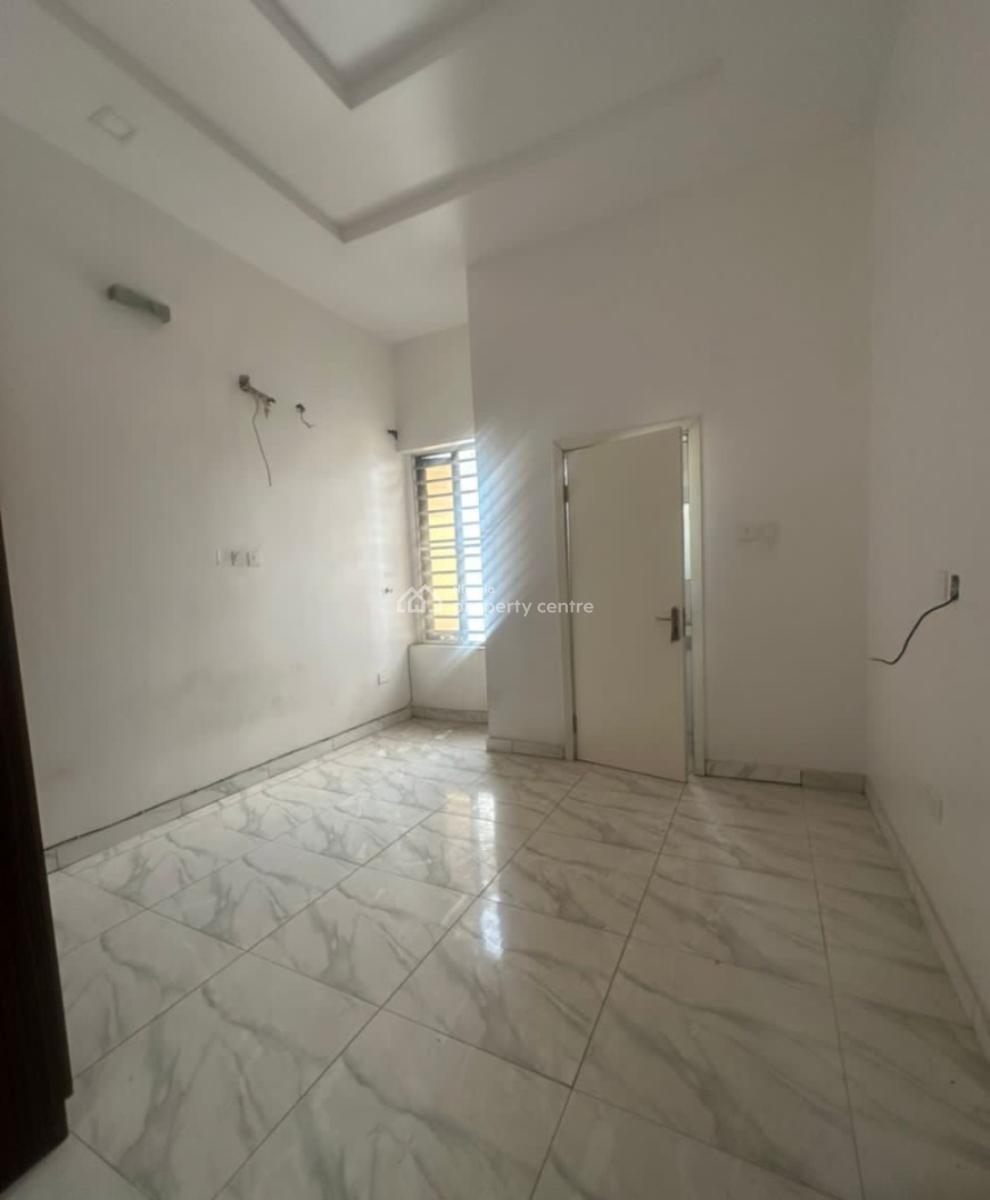 Room Upstairs, Ikota Gra, Lekki, Lagos, Self Contain (single Rooms) for Rent