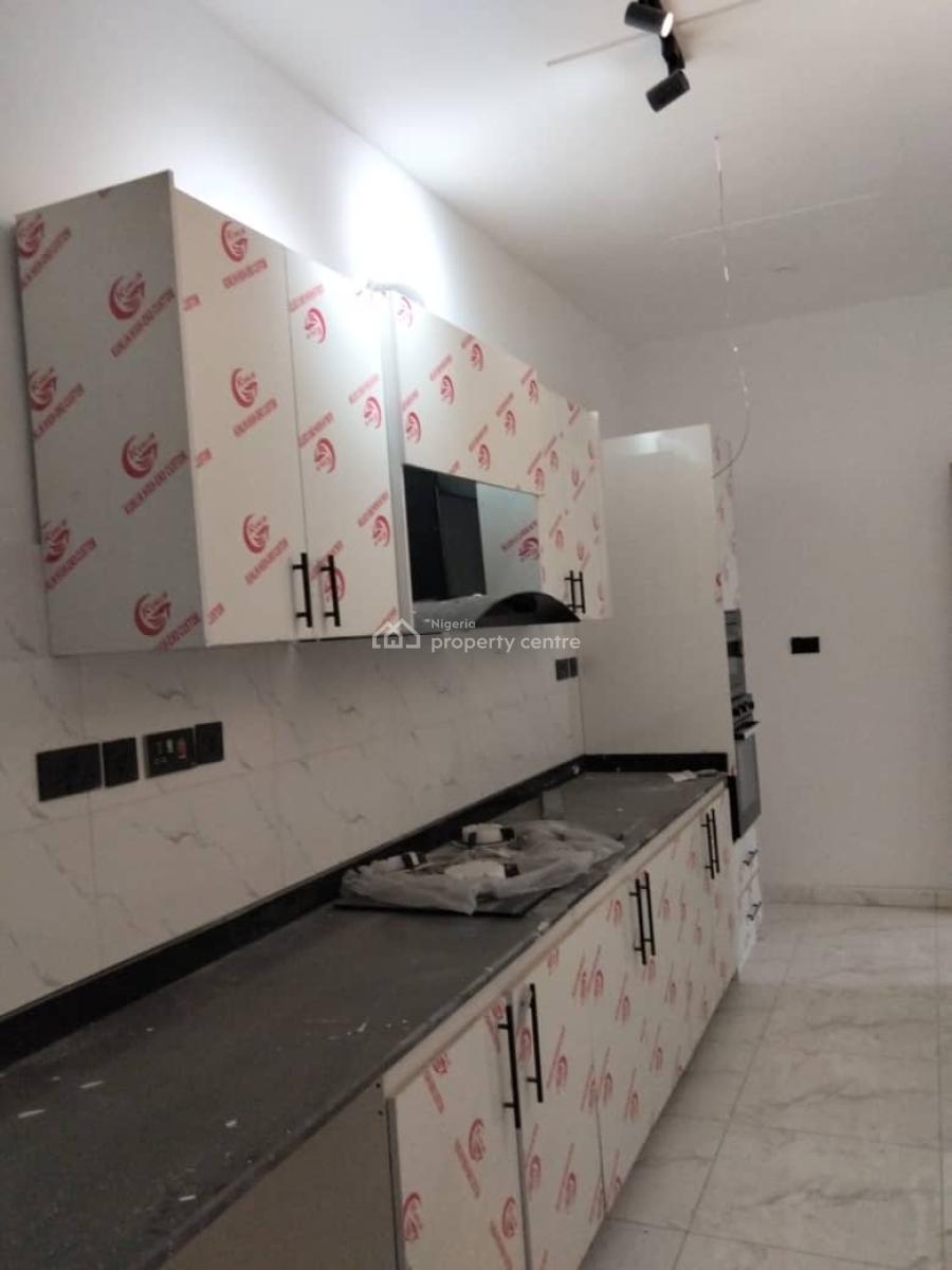 -- Brand New 2 Bedroom Apartment, Ologolo, Lekki, Lagos, Flat / Apartment for Rent