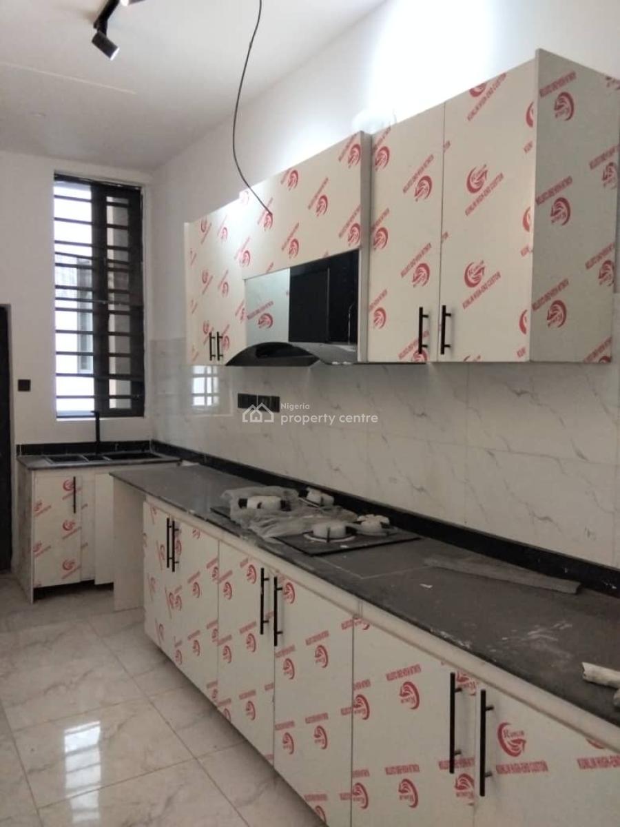 -- Brand New 2 Bedroom Apartment, Ologolo, Lekki, Lagos, Flat / Apartment for Rent