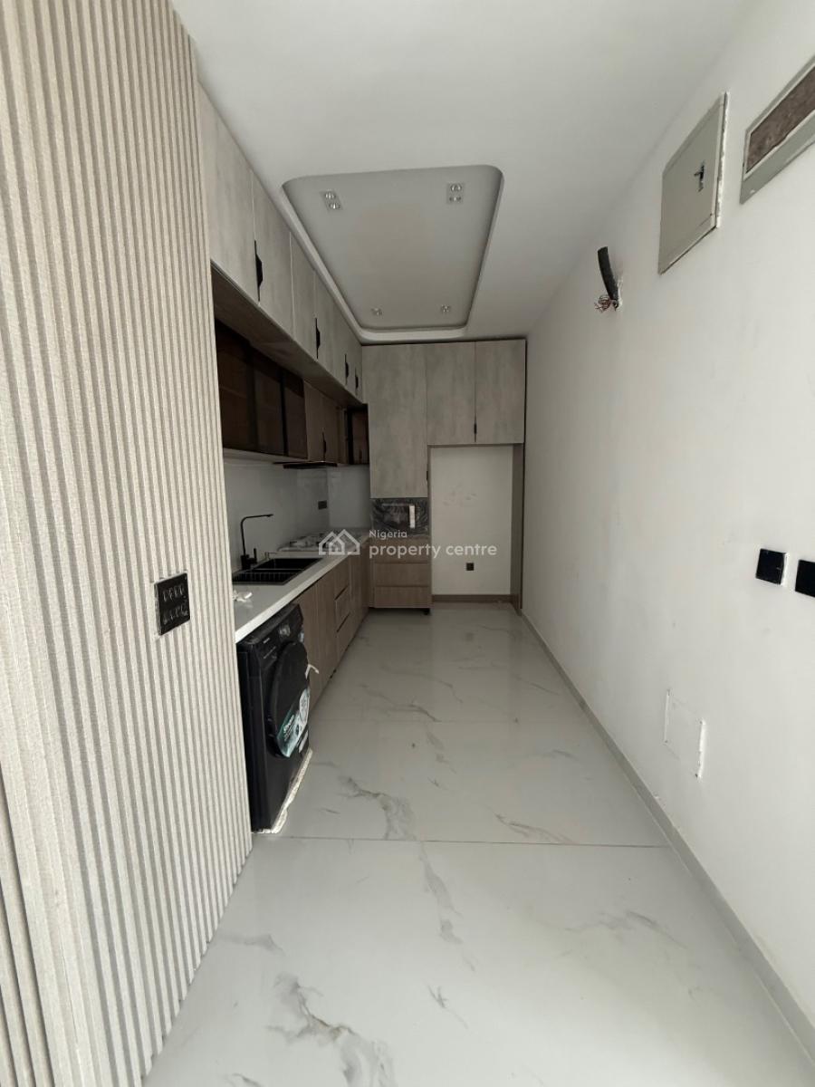 Newly Built 2 Bedroom Apartment, Lekki Phase 1, Lekki, Lagos, Flat / Apartment for Sale