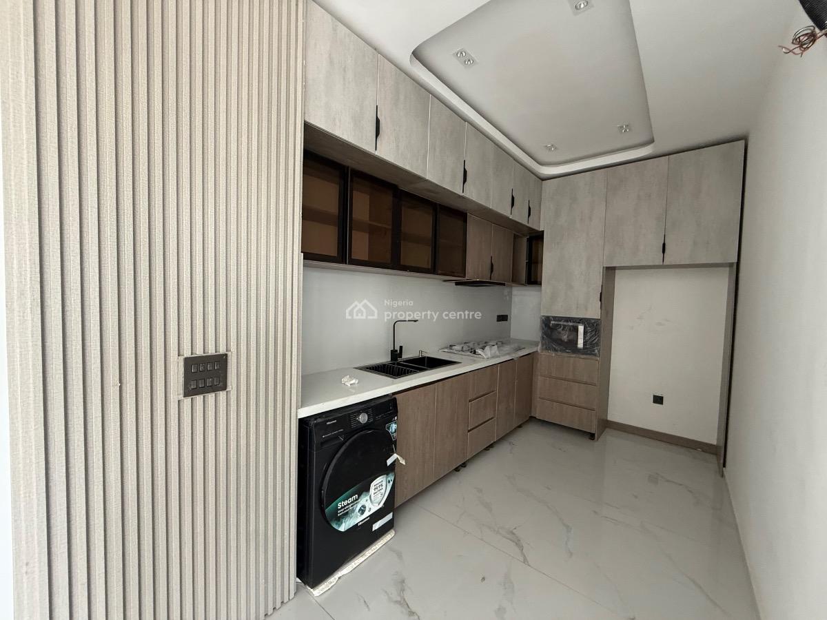 Newly Built 2 Bedroom Apartment, Lekki Phase 1, Lekki, Lagos, Flat / Apartment for Sale