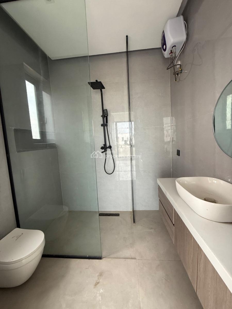 Newly Built 2 Bedroom Apartment, Lekki Phase 1, Lekki, Lagos, Flat / Apartment for Sale