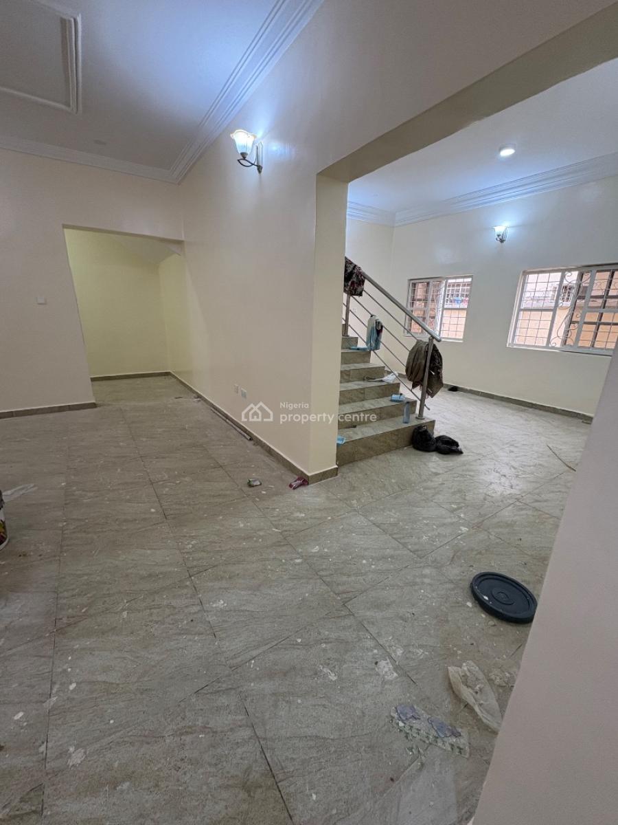 Standard 4-bedroom Penthouse, Von Axis, Lugbe District, Abuja, House for Rent