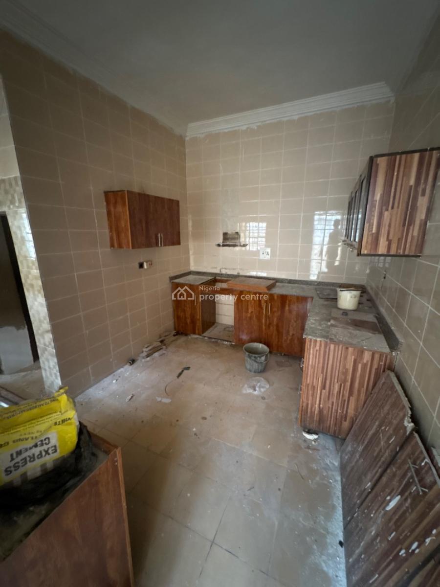 Standard 4-bedroom Penthouse, Von Axis, Lugbe District, Abuja, House for Rent