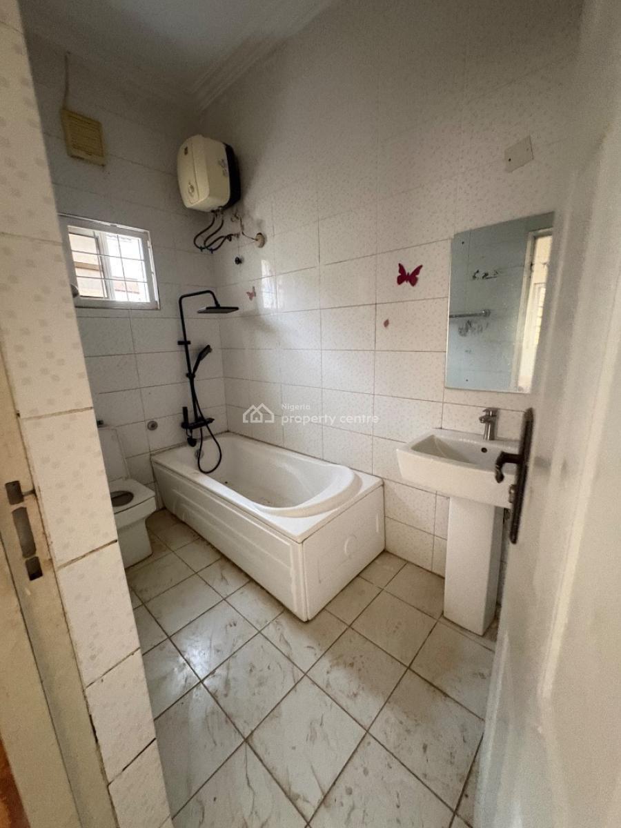 Standard 4-bedroom Penthouse, Von Axis, Lugbe District, Abuja, House for Rent