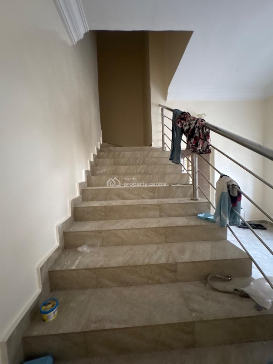 Standard 4-bedroom Penthouse, Von Axis, Lugbe District, Abuja, House for Rent