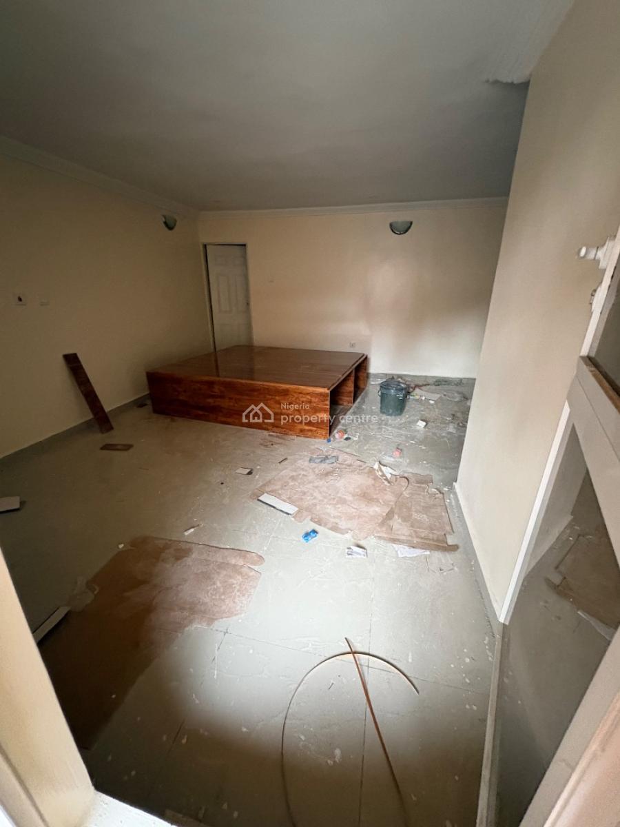 Standard 4-bedroom Penthouse, Von Axis, Lugbe District, Abuja, House for Rent