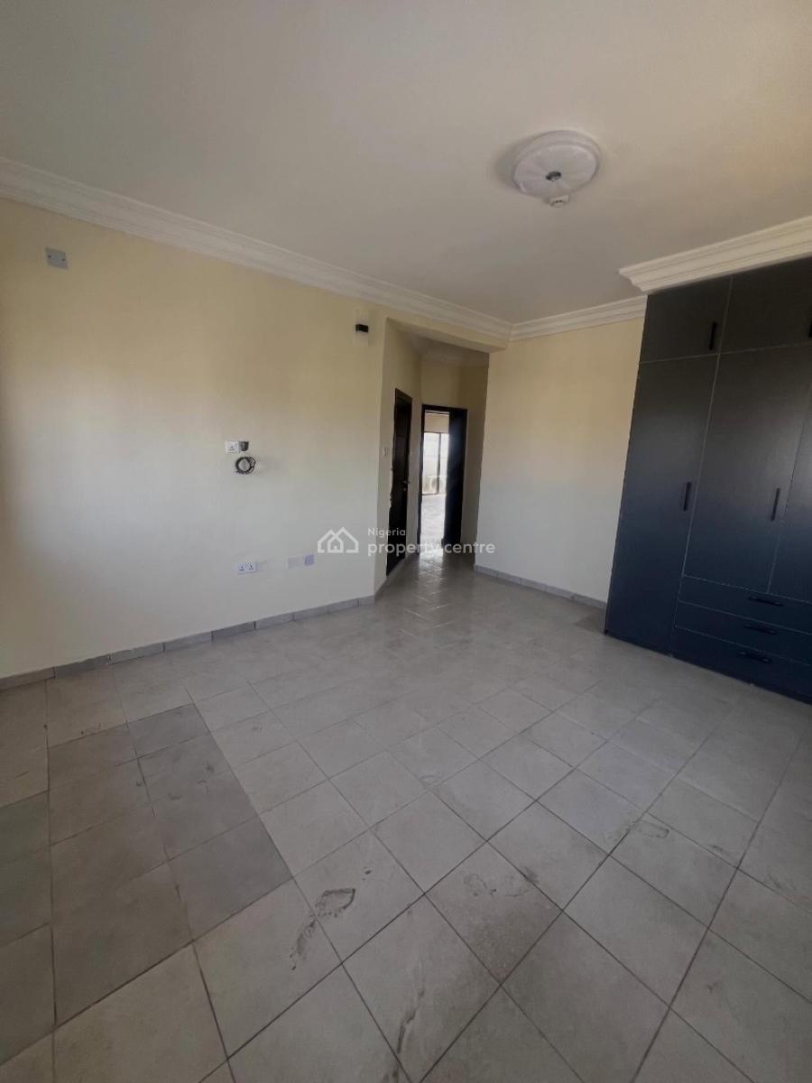 Well Built 3 Bedroom Apartment with En-suite Rooms, Lekki Phase 1, Lekki, Lagos, House for Rent