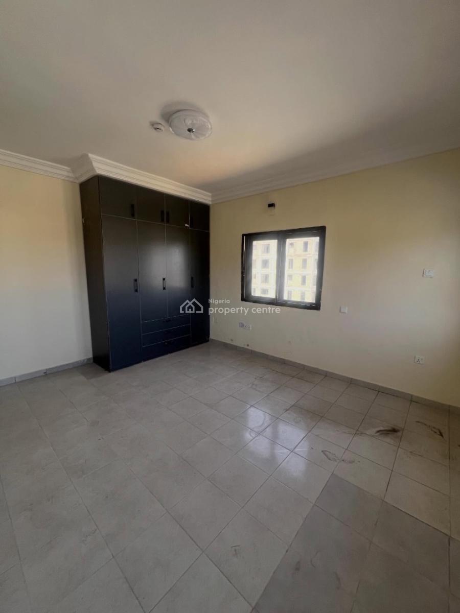 Well Built 3 Bedroom Apartment with En-suite Rooms, Lekki Phase 1, Lekki, Lagos, House for Rent