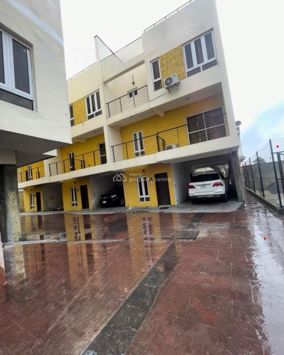 3 Bedroom Apartment in a Secured Estate, Lekki Phase 1, Lekki, Lagos, Flat / Apartment for Rent