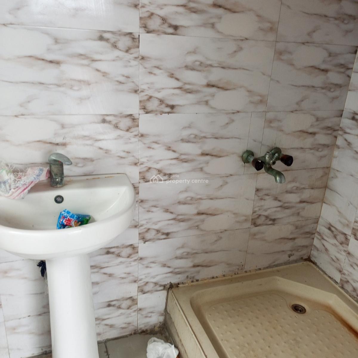 a Spacious Commercial Space with 3 Toilet Facilities, Badore Ajah-lekki, Badore, Ajah, Lagos, Office Space for Rent