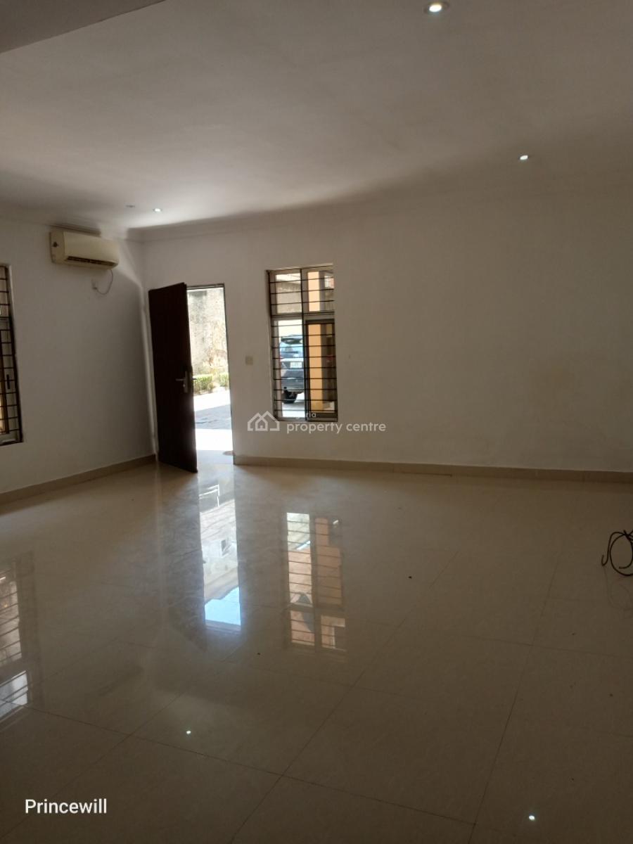 Mini Flat with Swimming Pool and Gym, Off Admiralty Road Phase 1, Lekki, Lagos, Mini Flat (room and Parlour) for Rent