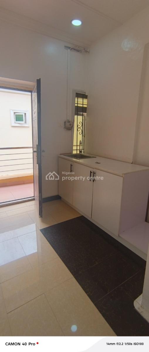 Clean and Sharp Mini Flat in Chevron Drive, Paradise 3 Estate, Lekki, Lagos, Mini Flat (room and Parlour) for Rent