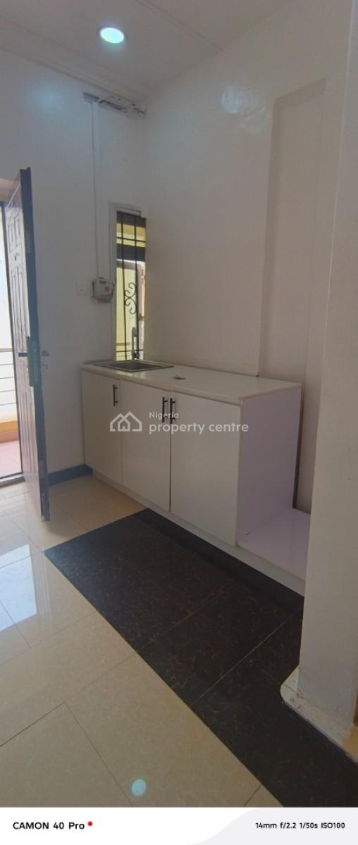 Clean and Sharp Mini Flat in Chevron Drive, Paradise 3 Estate, Lekki, Lagos, Mini Flat (room and Parlour) for Rent