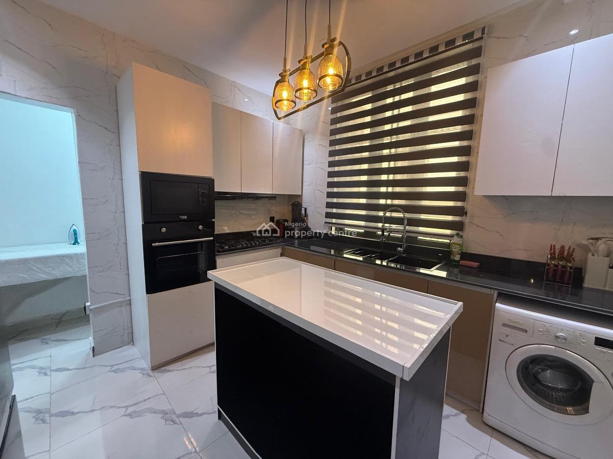 Luxury 3 Bedroom Apartment, Lekki Phase 1, Lekki, Lagos, Flat / Apartment Short Let