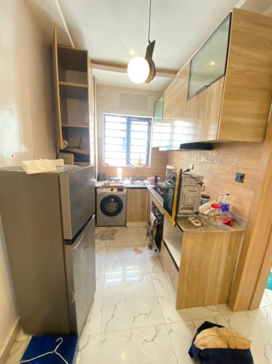 2bedroom with Inverter Fridge Washing Machine, Ologolo, Lekki, Lagos, Flat / Apartment for Rent