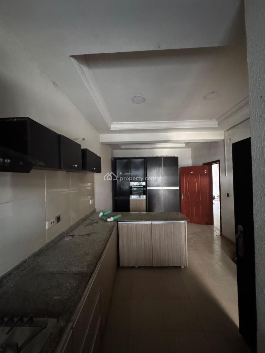 4 Bedroom Terrace Duplex with Bq & Rooftop   Location: Lekki Phase 1, Lekki, Lekki Phase 1, Lekki, Lagos, Terraced Duplex for Rent