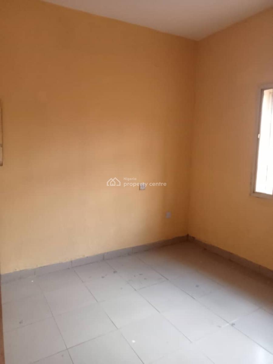 Services 3 Bedroom, Abule Egba, Abule Egba, Agege, Lagos, Flat / Apartment for Rent