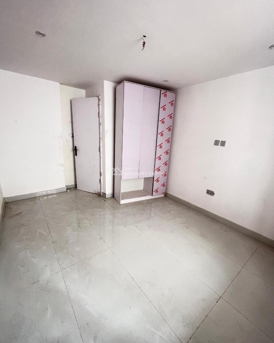 Lovely 1 Bedroom Apartment with Bq, Ologolo, Ologolo, Lekki, Lagos, Block of Flats for Sale