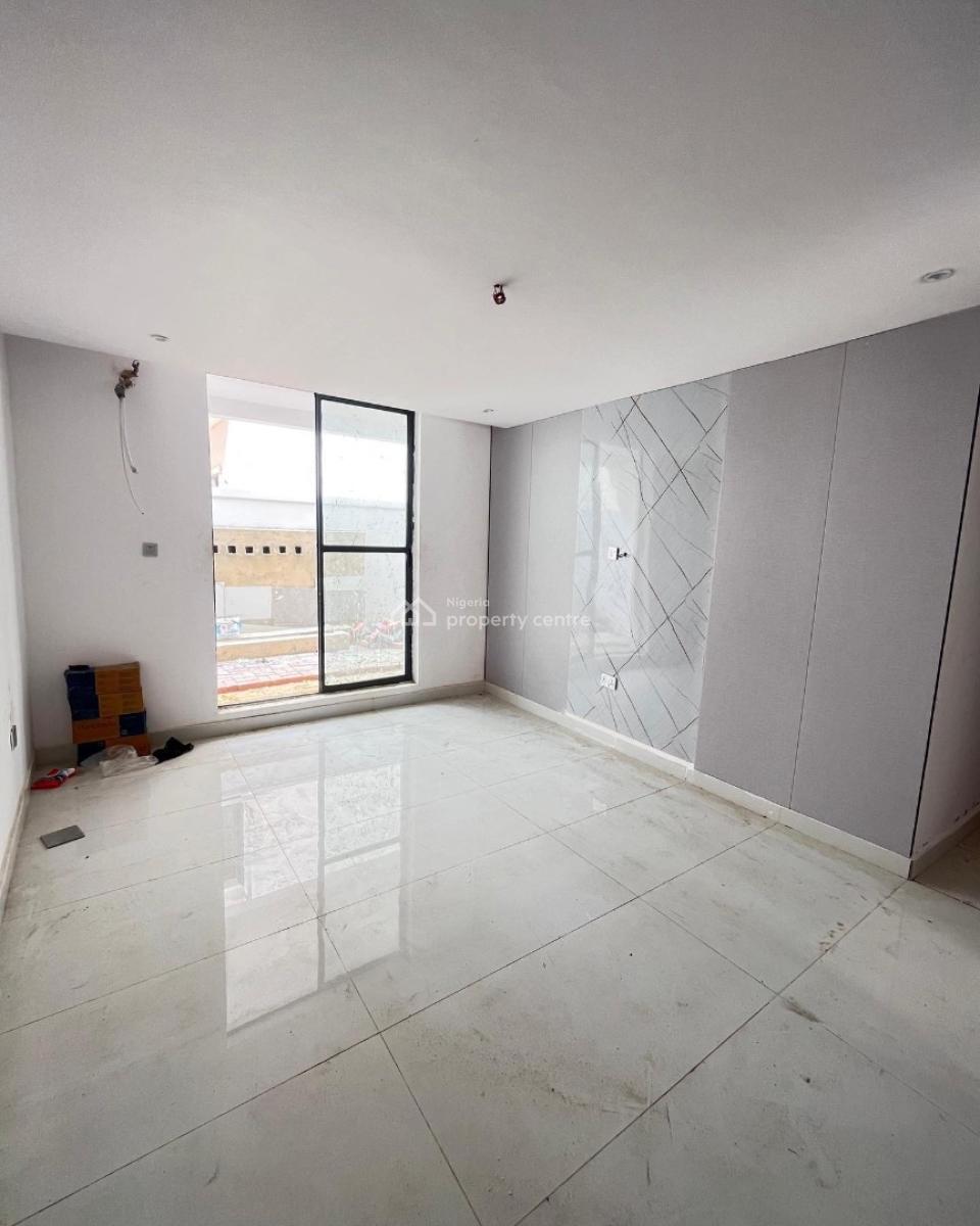 Lovely 1 Bedroom Apartment with Bq, Ologolo, Ologolo, Lekki, Lagos, Block of Flats for Sale