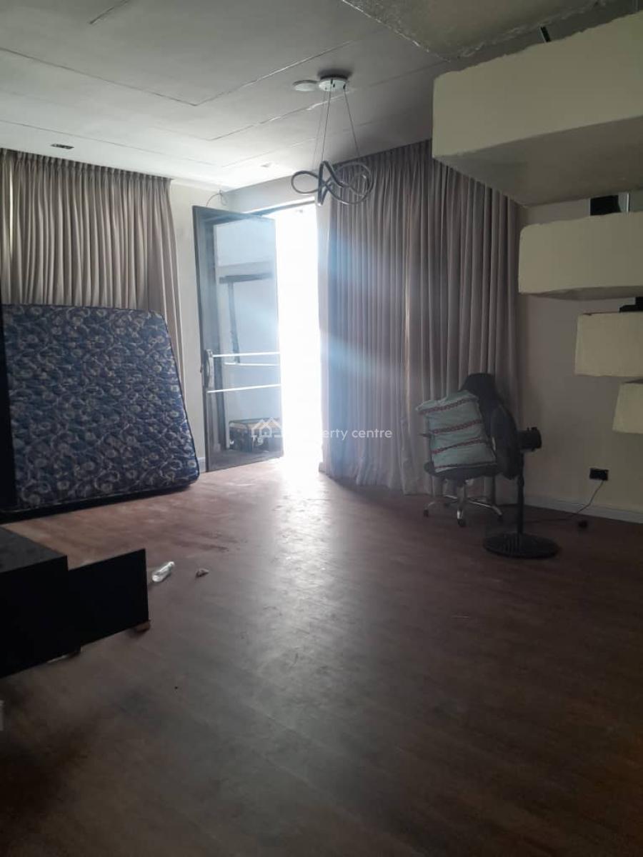 Well Maintained 4 Bedroom Semi Detached House with Bq, Ikota Gra By Mega Chicken Bus Stop, Ikota, Lekki, Lagos, Terraced Duplex for Rent