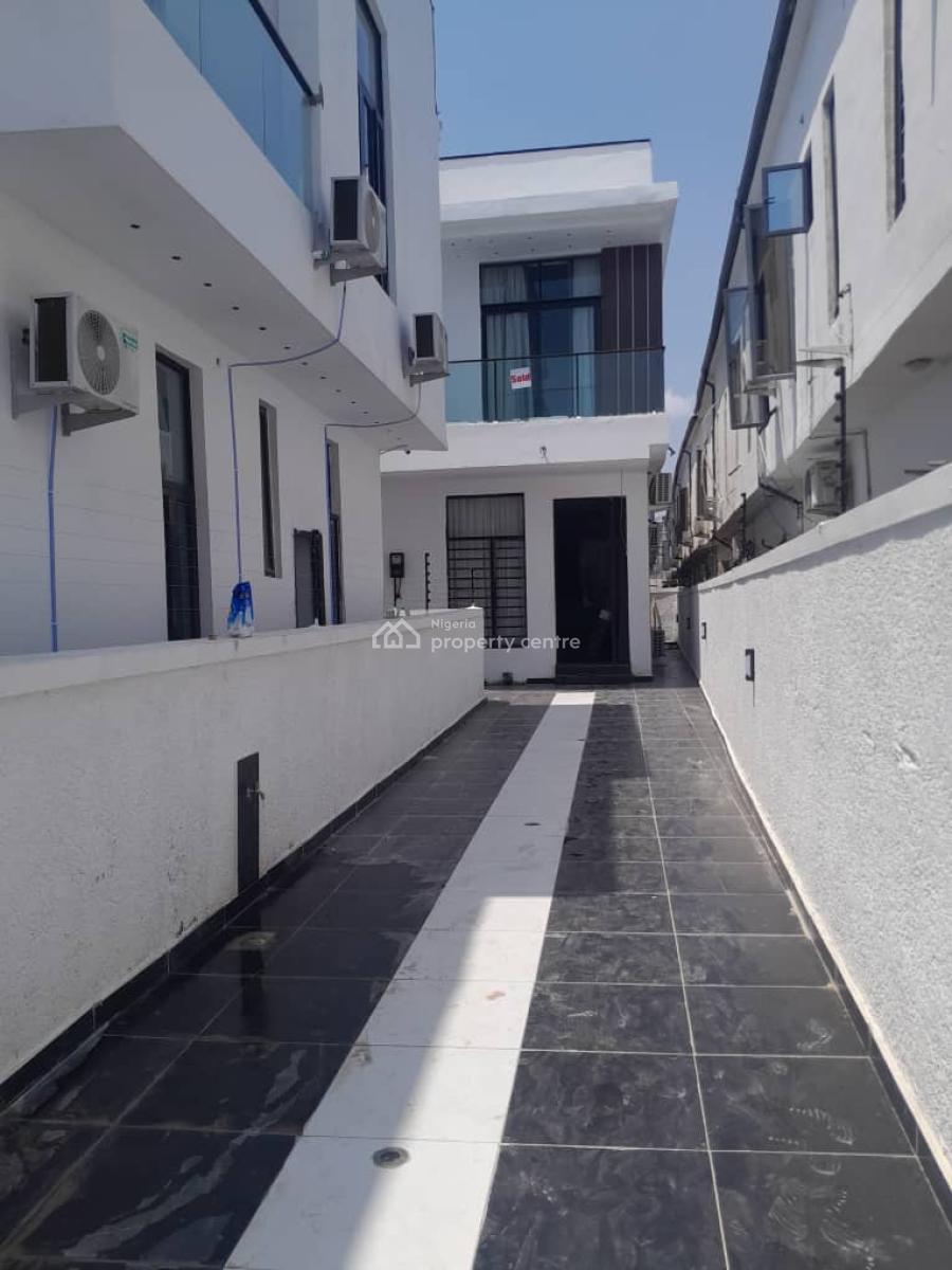 Well Maintained 4 Bedroom Semi Detached House with Bq, Ikota Gra By Mega Chicken Bus Stop, Ikota, Lekki, Lagos, Terraced Duplex for Rent