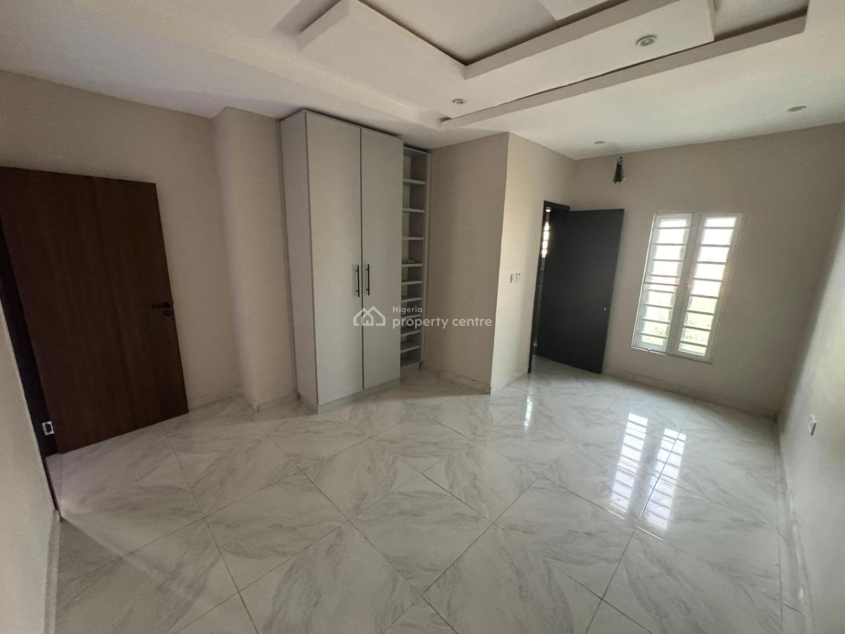 a Very Spacious 3 Bedrooms Terraced Duplex with Bq in a Fully Serviced, Lekk Right, Lekki Phase 1, Lekki, Lagos, Terraced Duplex for Rent