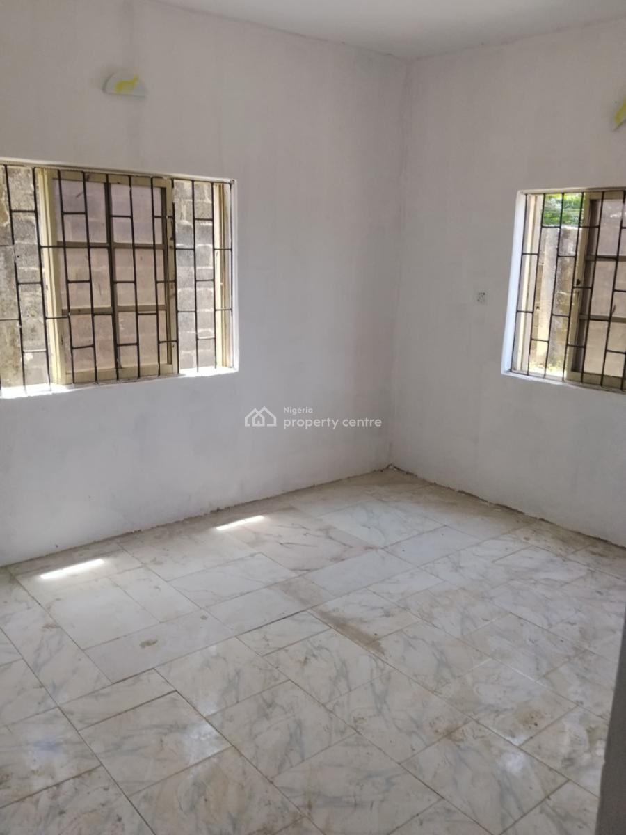 Well Renovated 3 Bedroom Apartment Upstairs, Estate By Lakowe Bus Stop, Lakowe, Ibeju Lekki, Lagos, Flat / Apartment for Rent