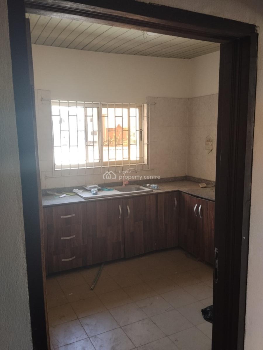 Well Maintained 3 Bedroom Apartment Upstairs, Opposite Fara Park Estate, Sangotedo, Ajah, Lagos, Flat / Apartment for Rent