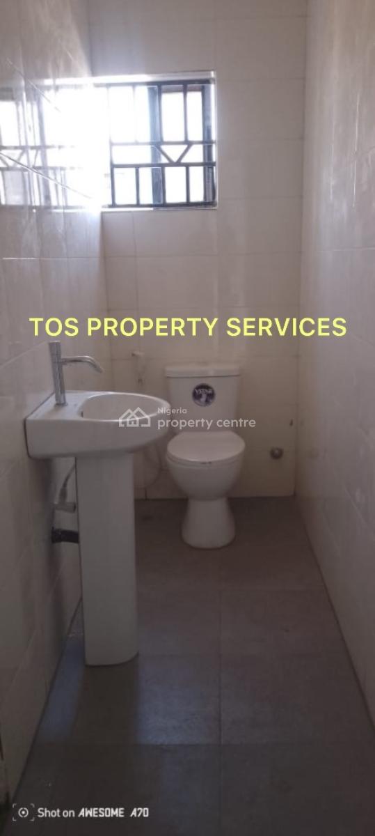 Newly Renovated 2 Bedroom Apartment, Sabo-alagomeji, Alagomeji, Yaba, Lagos, Flat / Apartment for Rent