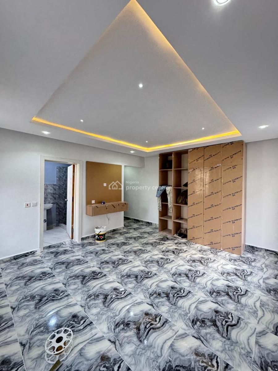 Luxurious Well Finished 3 Bedroom Apartment, Ogunlana Drive, Ogunlana, Surulere, Lagos, House for Sale